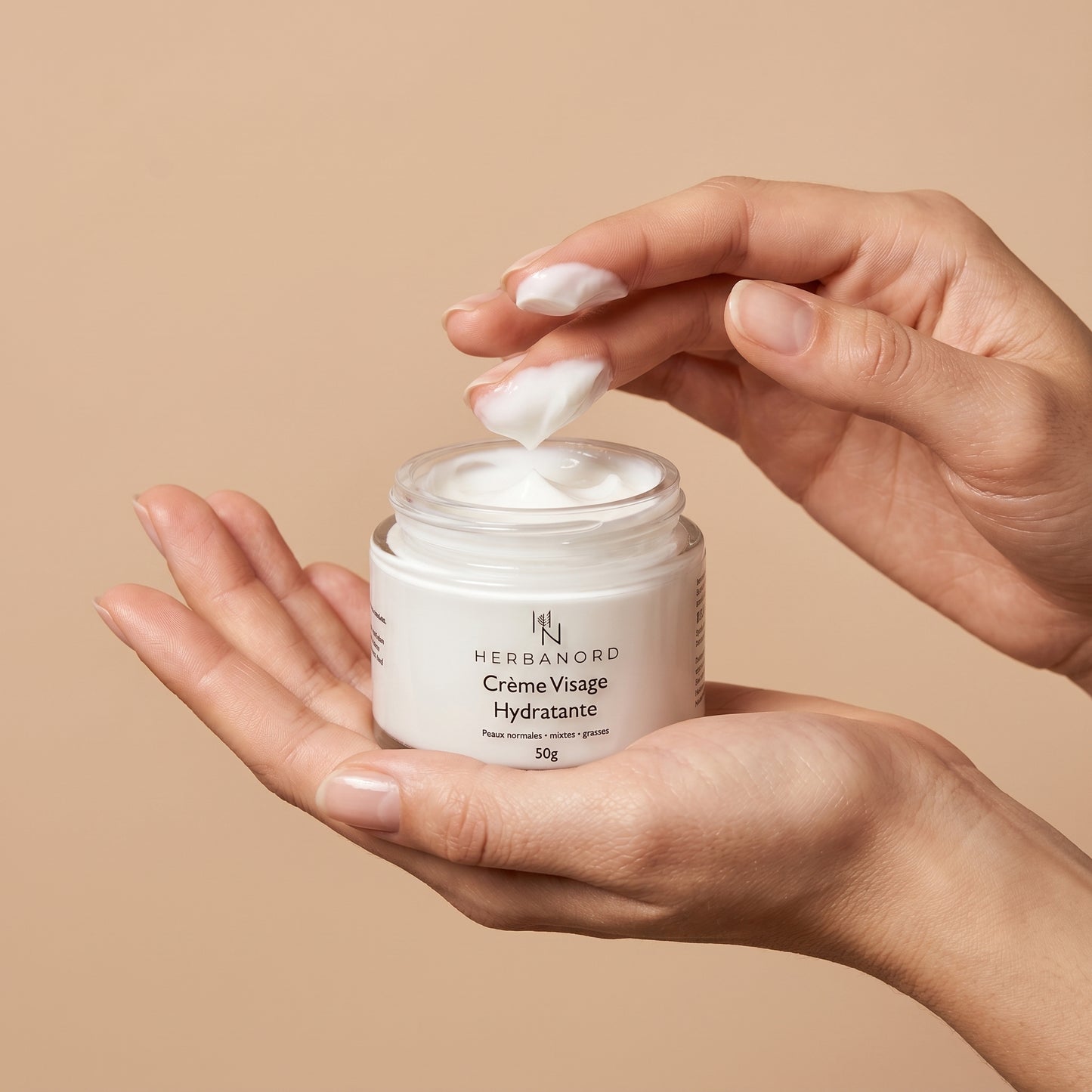 ✨ Crème Hydratante Éclat & Hydratation Intense ✨